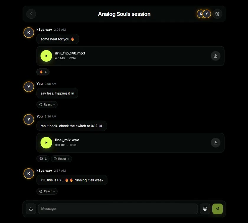 Real footage: a Labchat session where a collaborator sends a beat and gets a reply